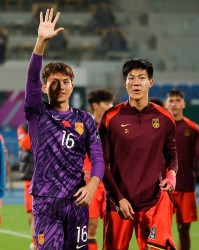 东体：李昊未来十年坐稳国足主力位置几无悬念，他从小擅长扑点球