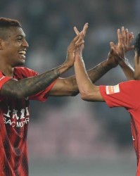 百家乐-【中超】洛佩斯2球吕文君破门 海港3比1送国安2连败