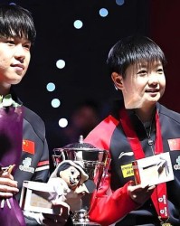 CCTV5重播伦敦往事，国乒男队换帅，樊振东去哪了？|王楚钦|马龙|洛杉矶|张继科|林诗栋_新浪体育_新浪新闻
